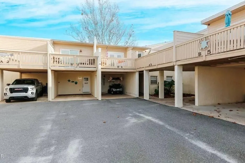 Apartment 3 Bdrm Condo- 4 Pools, Hot Tub & Walk To Beach Panama Stadt