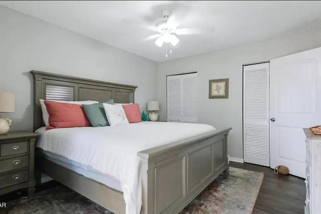 3 Bdrm Condo- 4 Pools, Hot Tub & Walk To Beach Panama Stadt Apartment