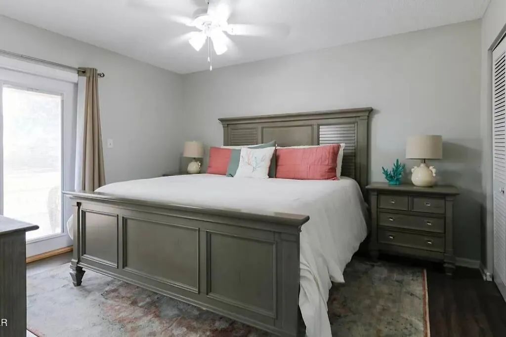 Apartment 3 Bdrm Condo- 4 Pools, Hot Tub & Walk To Beach Panama Stadt